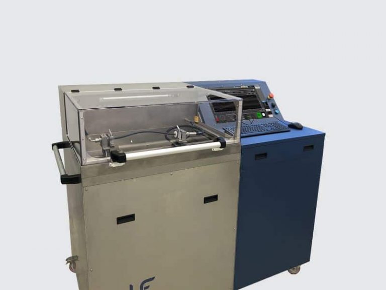 Berstprüfstand für Kunststoffrohre in der Produktion